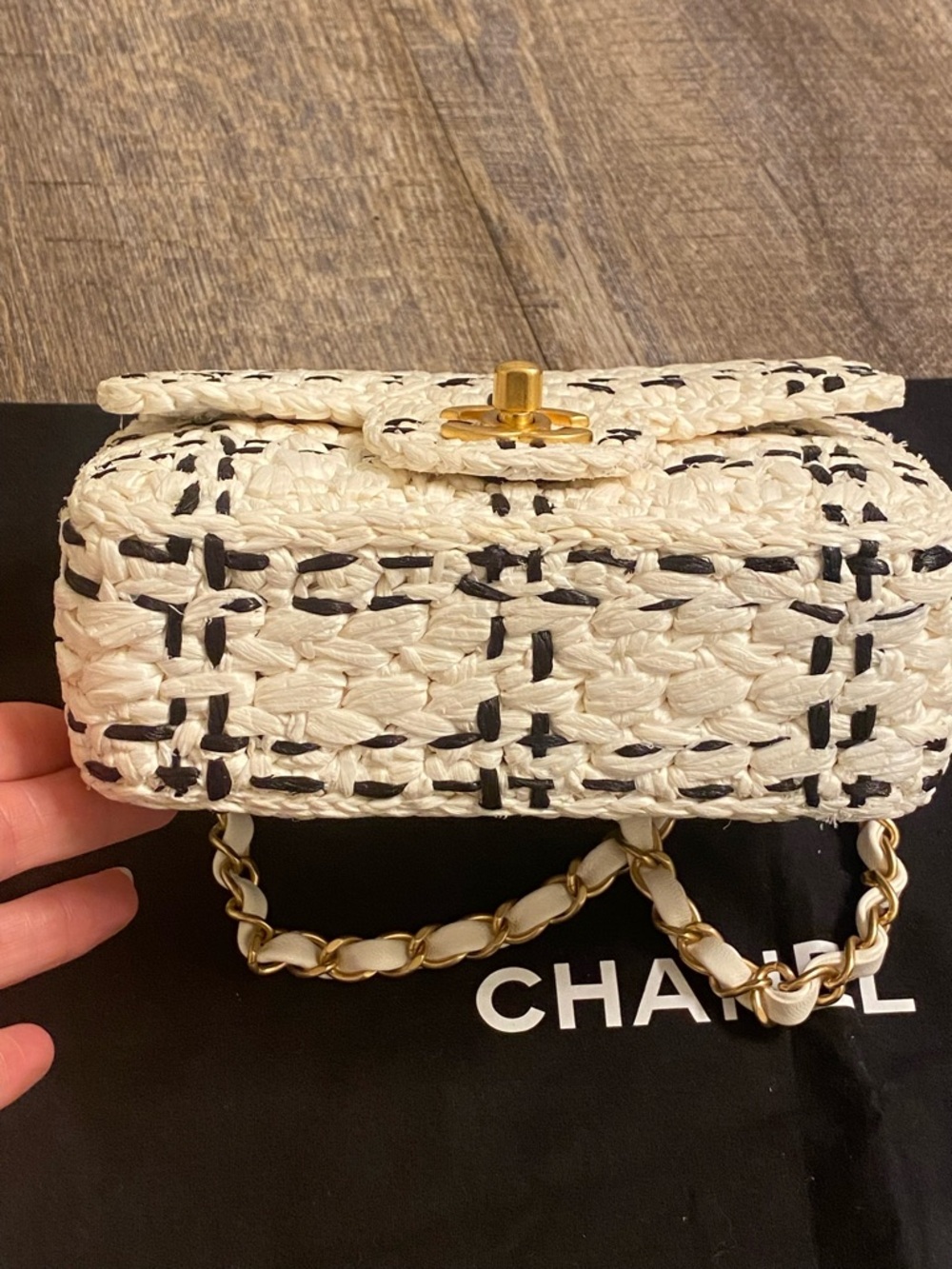 CHANEL Raffia Effect Tweed mini flap bag - Picture 7 of 8